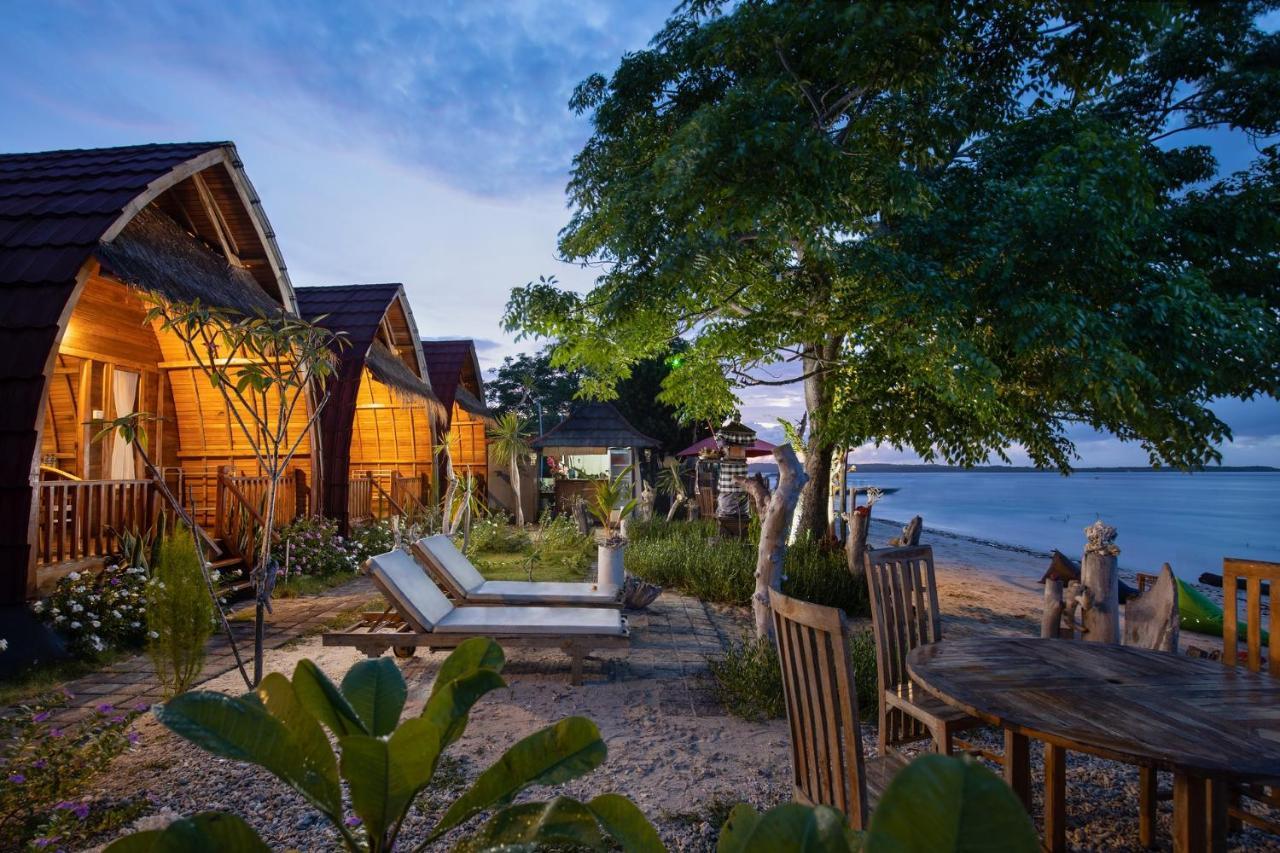 Santen Beach Bungalows Ped Exteriör bild