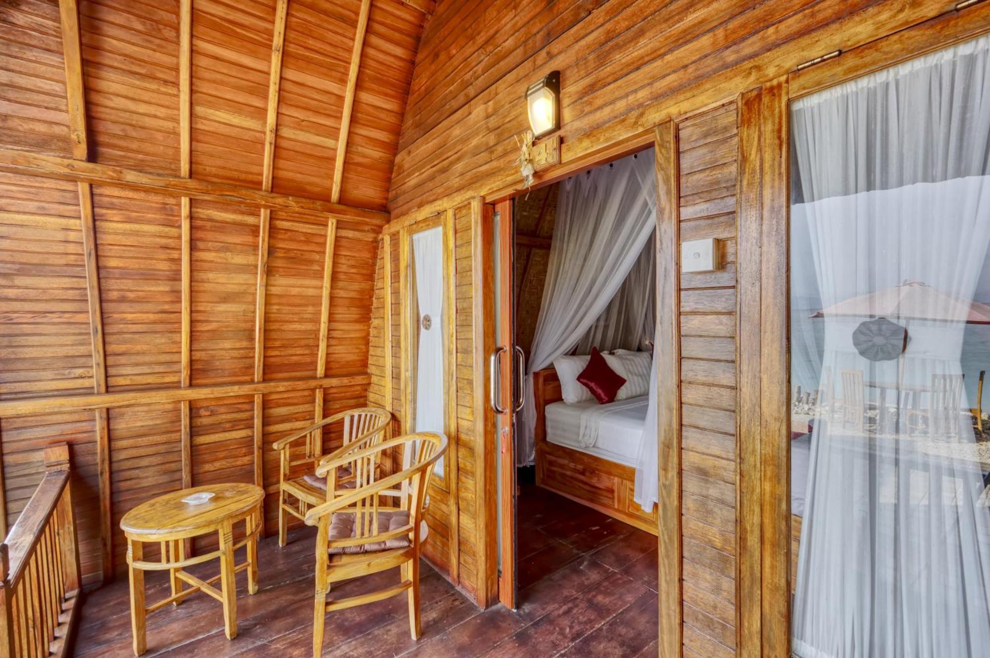 Santen Beach Bungalows Ped Exteriör bild